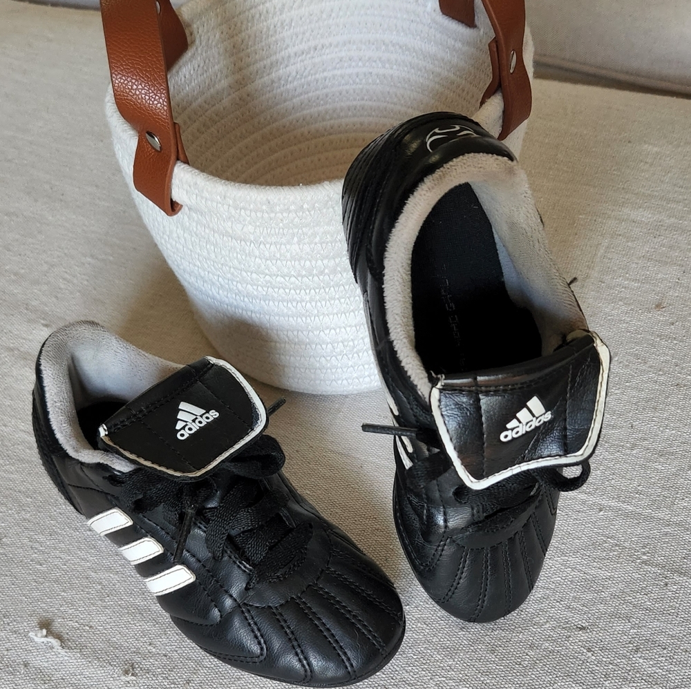Adidas Kids Soccer shoes Size 12 Black hard ground / Firm ground Cleats